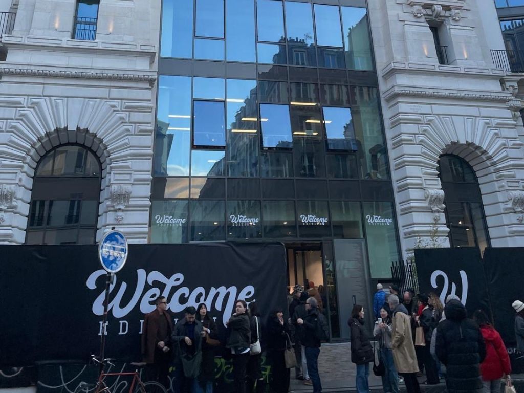 pfw welcome edition international business